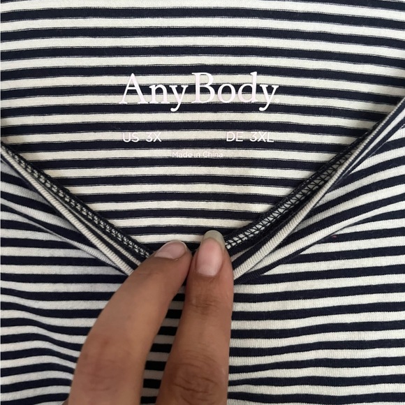 AnyBody ~ Women's Navy and White Striped Cinched Hem Long Sleeve Top Size 3X - Picture 3 of 5